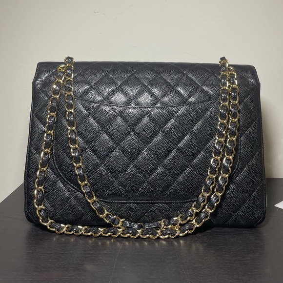 Chanel Caviar quilted Maxi double flap bag - Picture 2 of 13